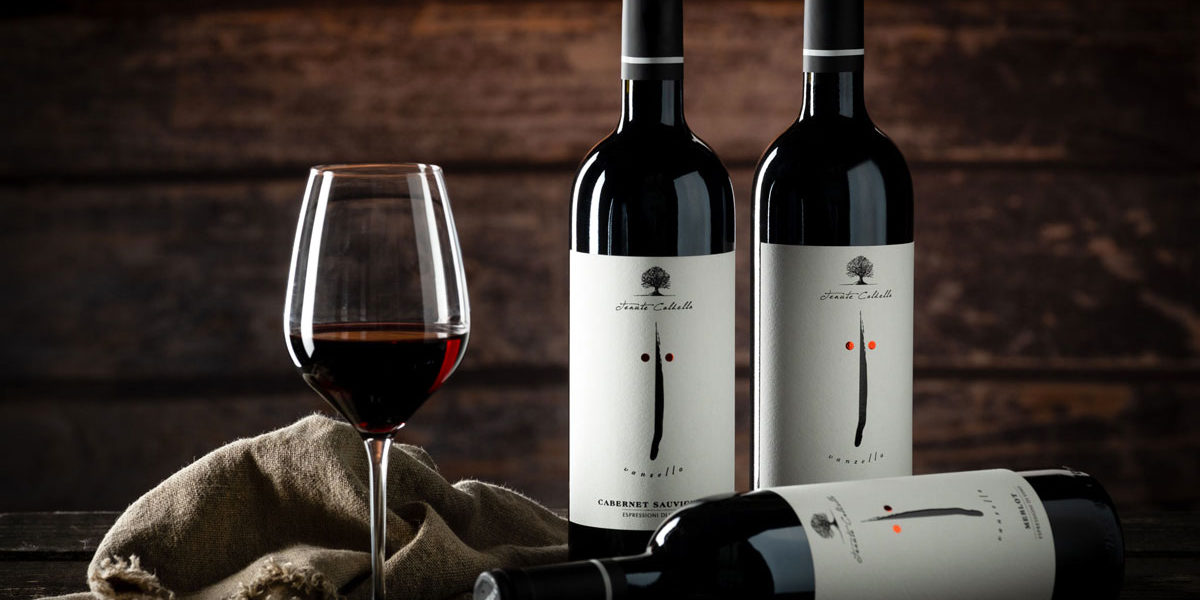 Labelling e Naming Espressioni di Vino · Tenute Caldella